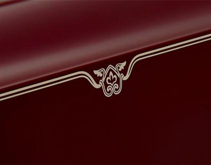 رولز-رويس "روبي" تصل الى أبوظبي